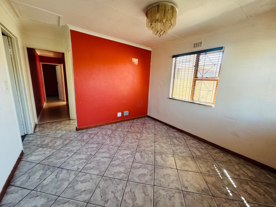 To Let 3 Bedroom Property for Rent in Highbury Western Cape